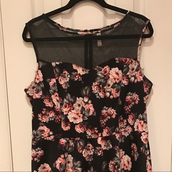 Floral and mesh skater dress - Picture 2 of 4